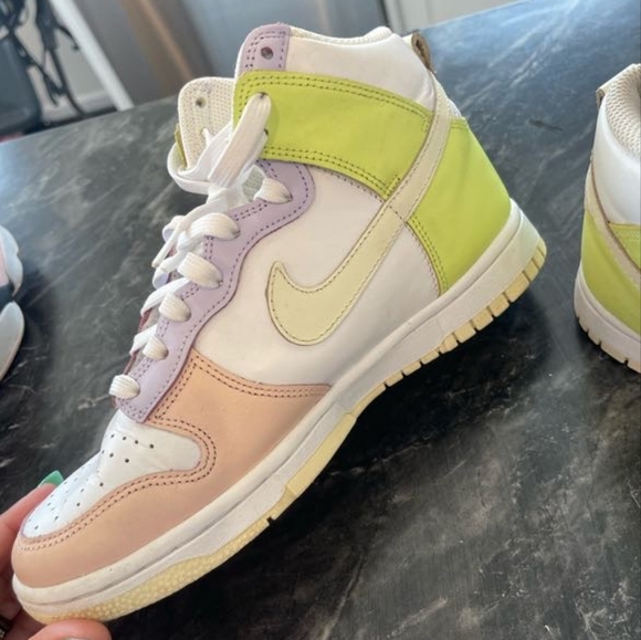 Nike Youth Unisex 2021 Dunk High 'Lemon Twist' Size 7y 8.5 Womens - Picture 3 of 7